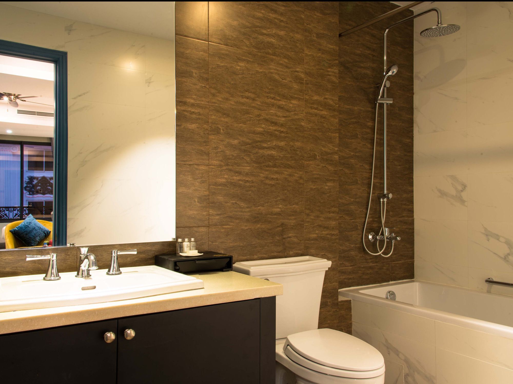 A&em & Hotel 3*